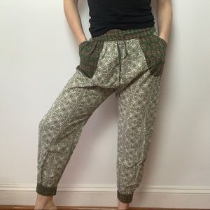 Lounge/Yoga Capri Pants- super comfy!